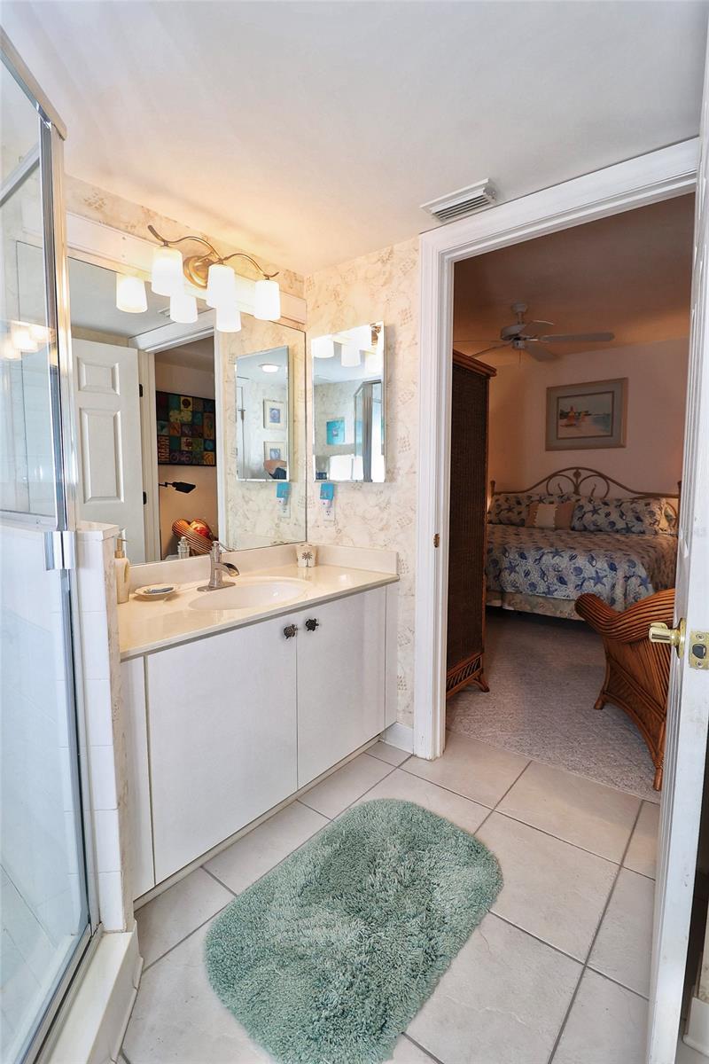 Towers 09 Condo - Residential