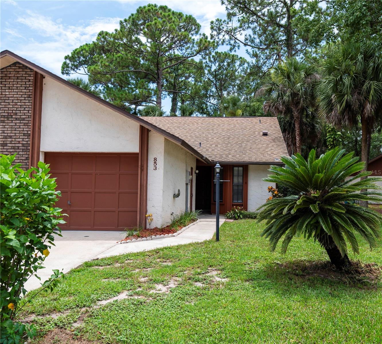 Just Cleaned & ready to move in this attached twin Home with 2 Br. 2 baths one car attached garage with auto door opener washer dryer hookups, new vinal flooring and window blinds. Enjoy the community pool, clubhouse & meeting room. Central location to shopping and a short drive to the beach.