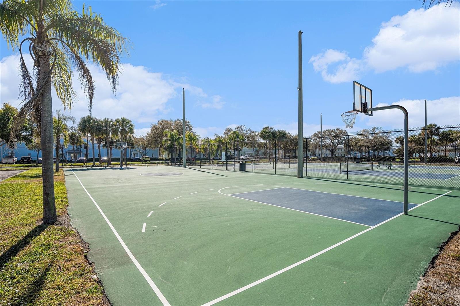 WATERSIDE - Residential