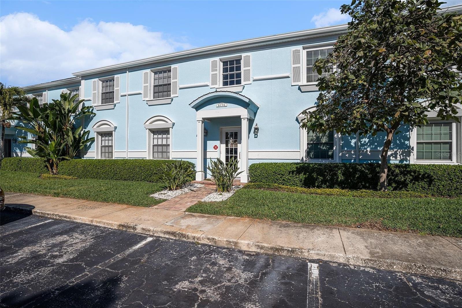 WATERSIDE - Residential