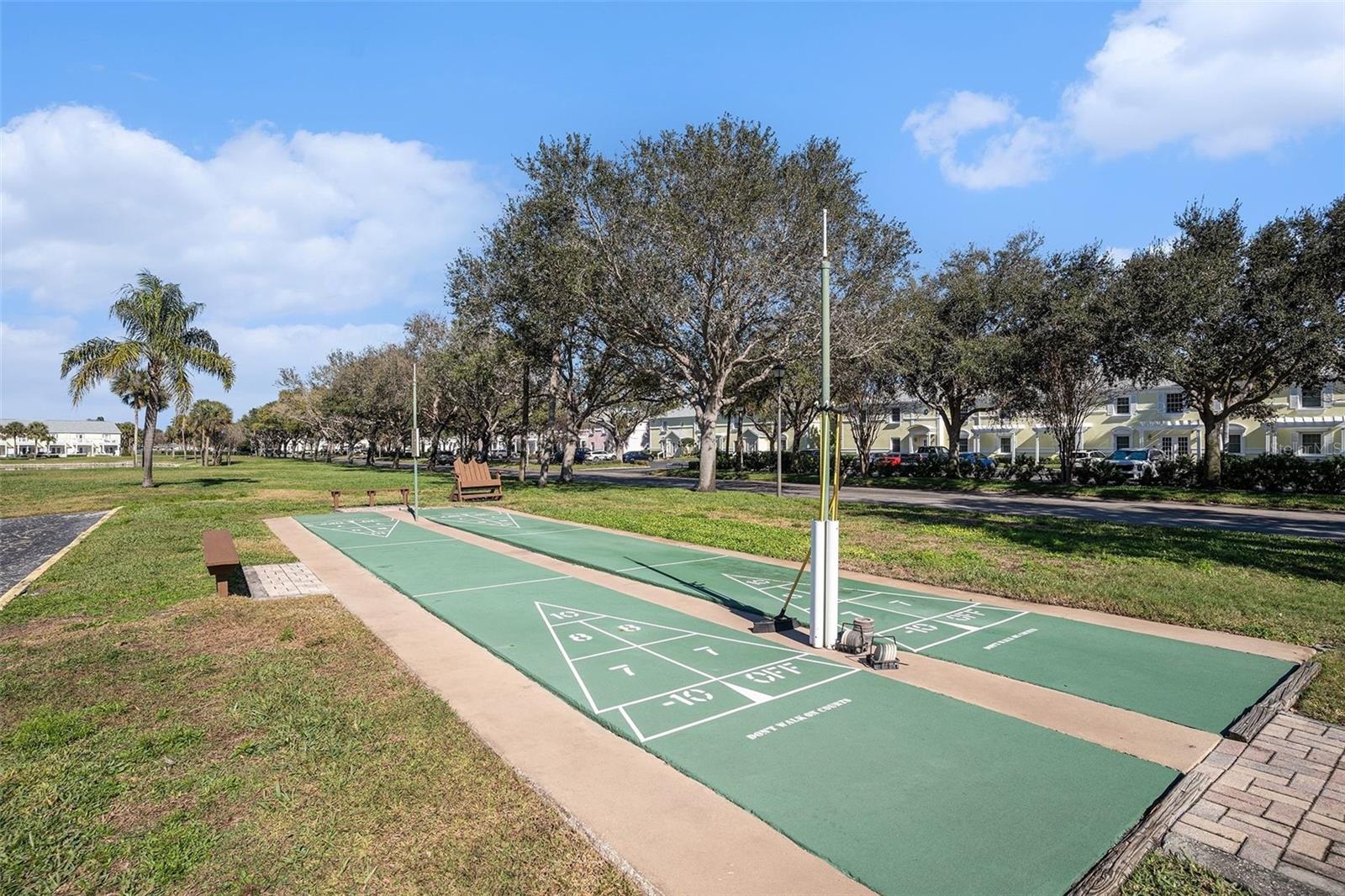 WATERSIDE - Residential