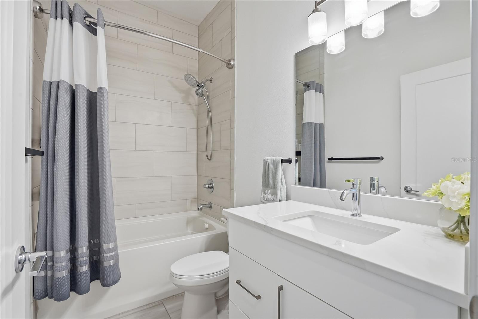 SOUTH WESTSHORE TWNHMS - Residential