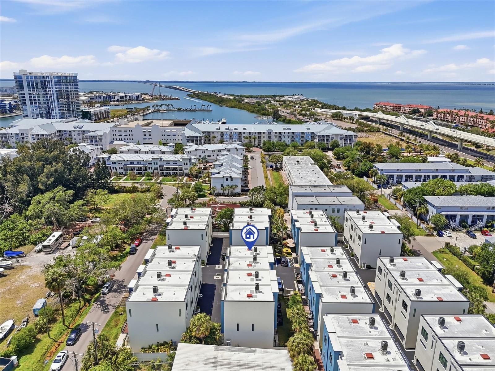 SOUTH WESTSHORE TWNHMS - Residential