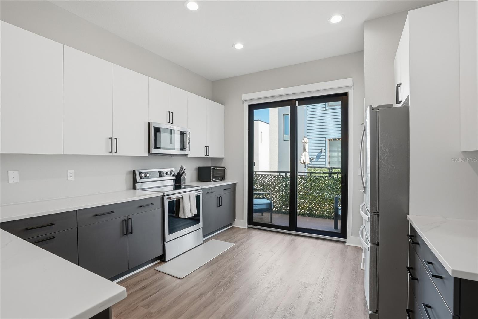 SOUTH WESTSHORE TWNHMS - Residential