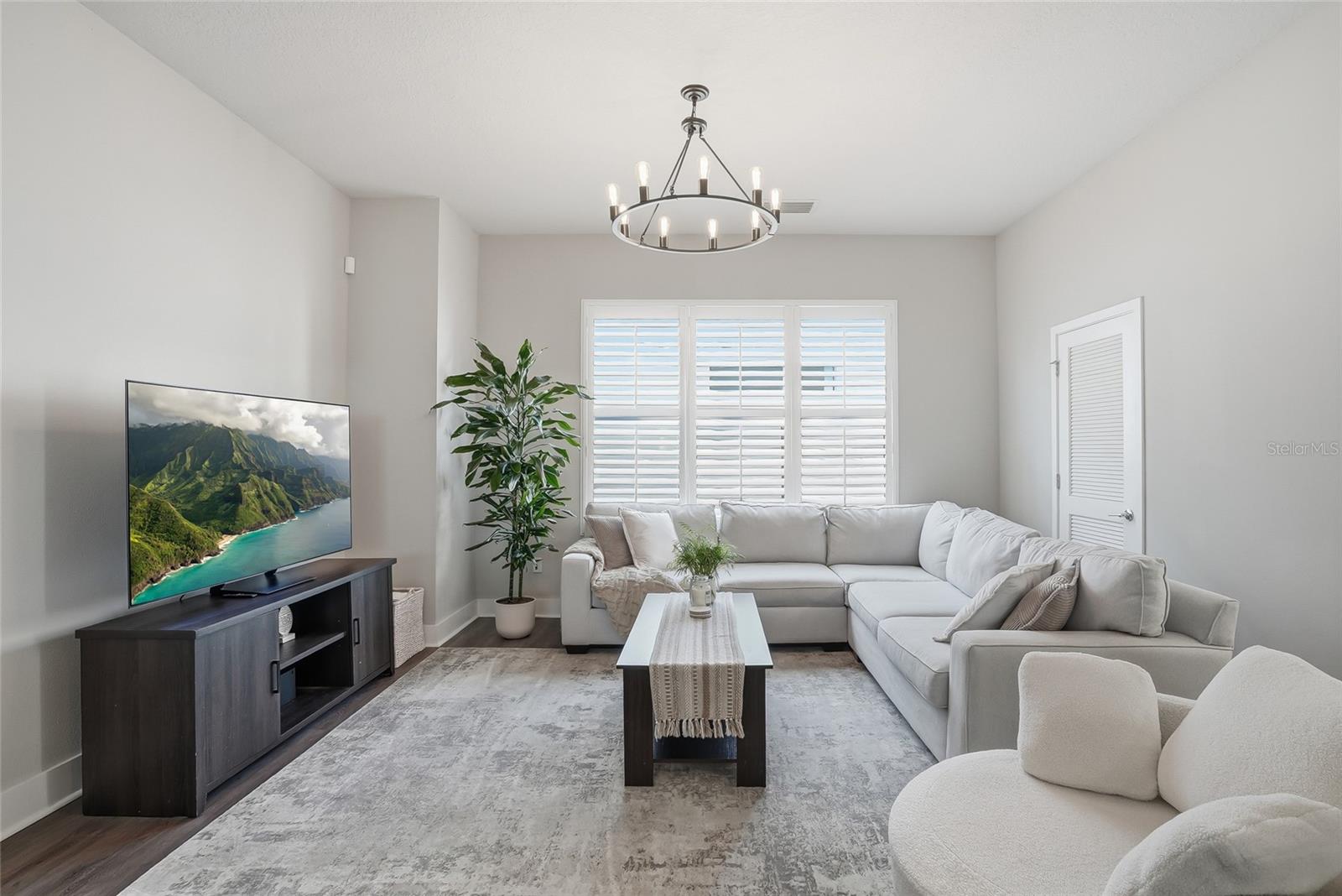 SOUTH WESTSHORE TWNHMS - Residential