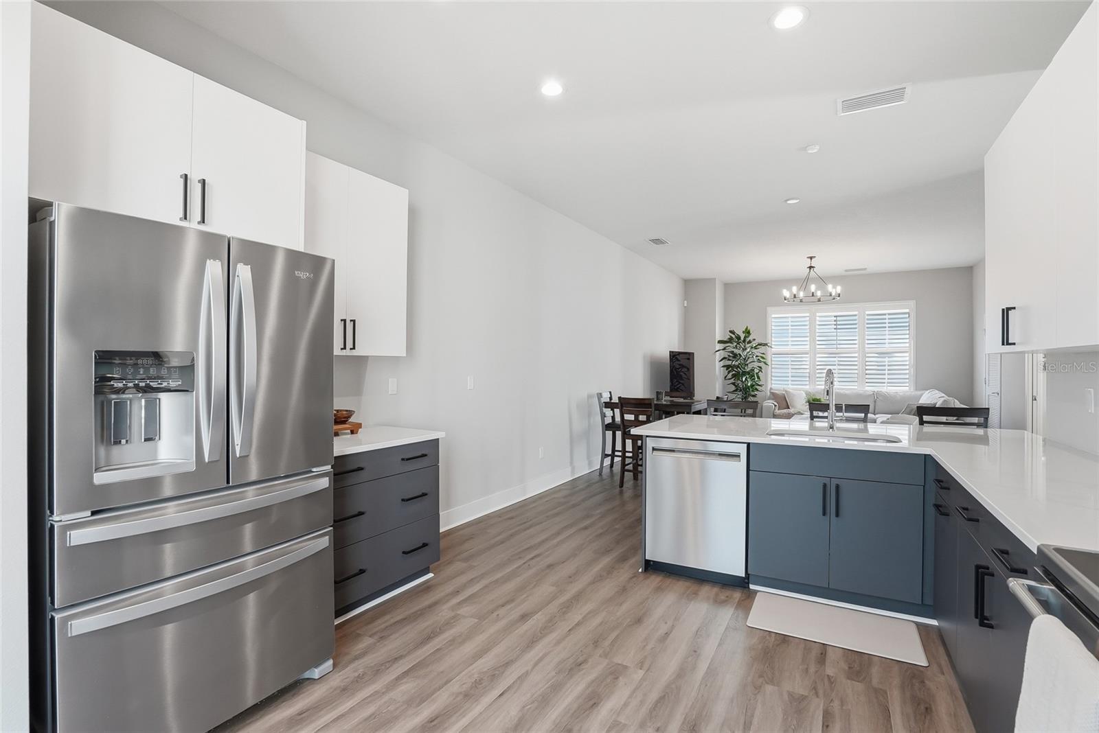 SOUTH WESTSHORE TWNHMS - Residential