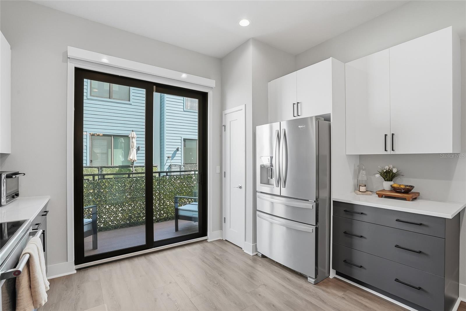 SOUTH WESTSHORE TWNHMS - Residential