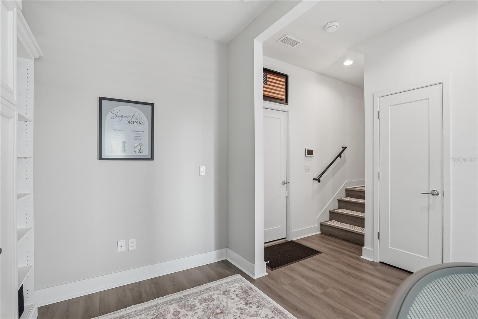 SOUTH WESTSHORE TWNHMS - Residential