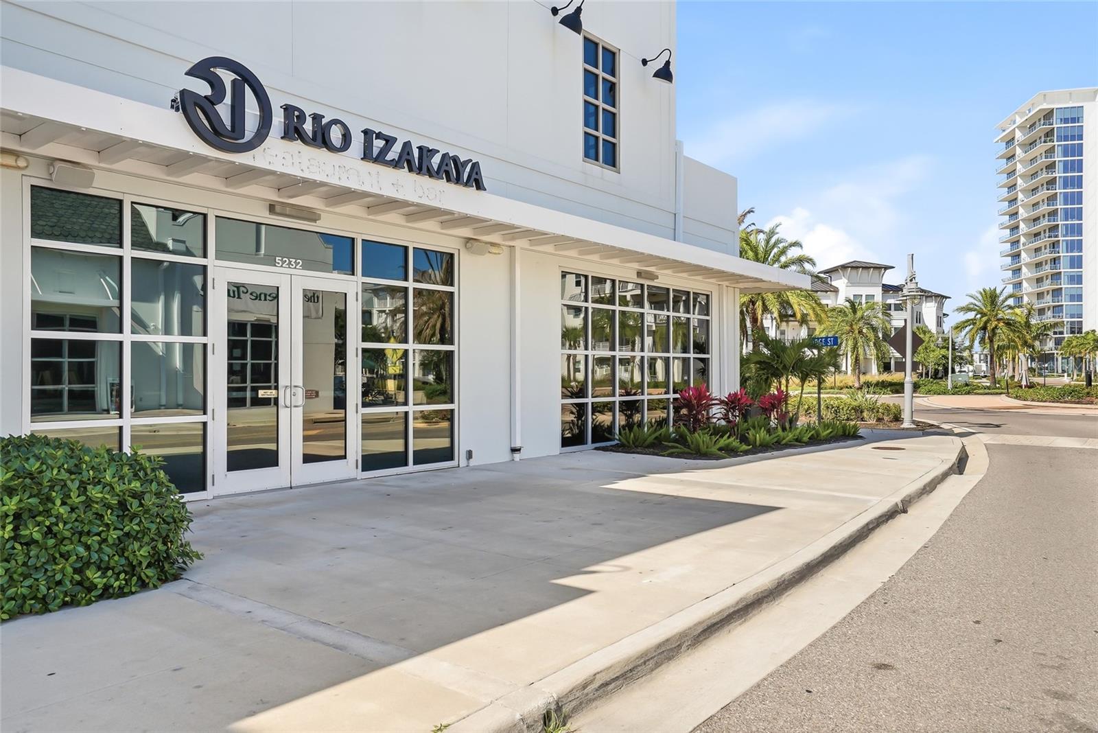 SOUTH WESTSHORE TWNHMS - Residential