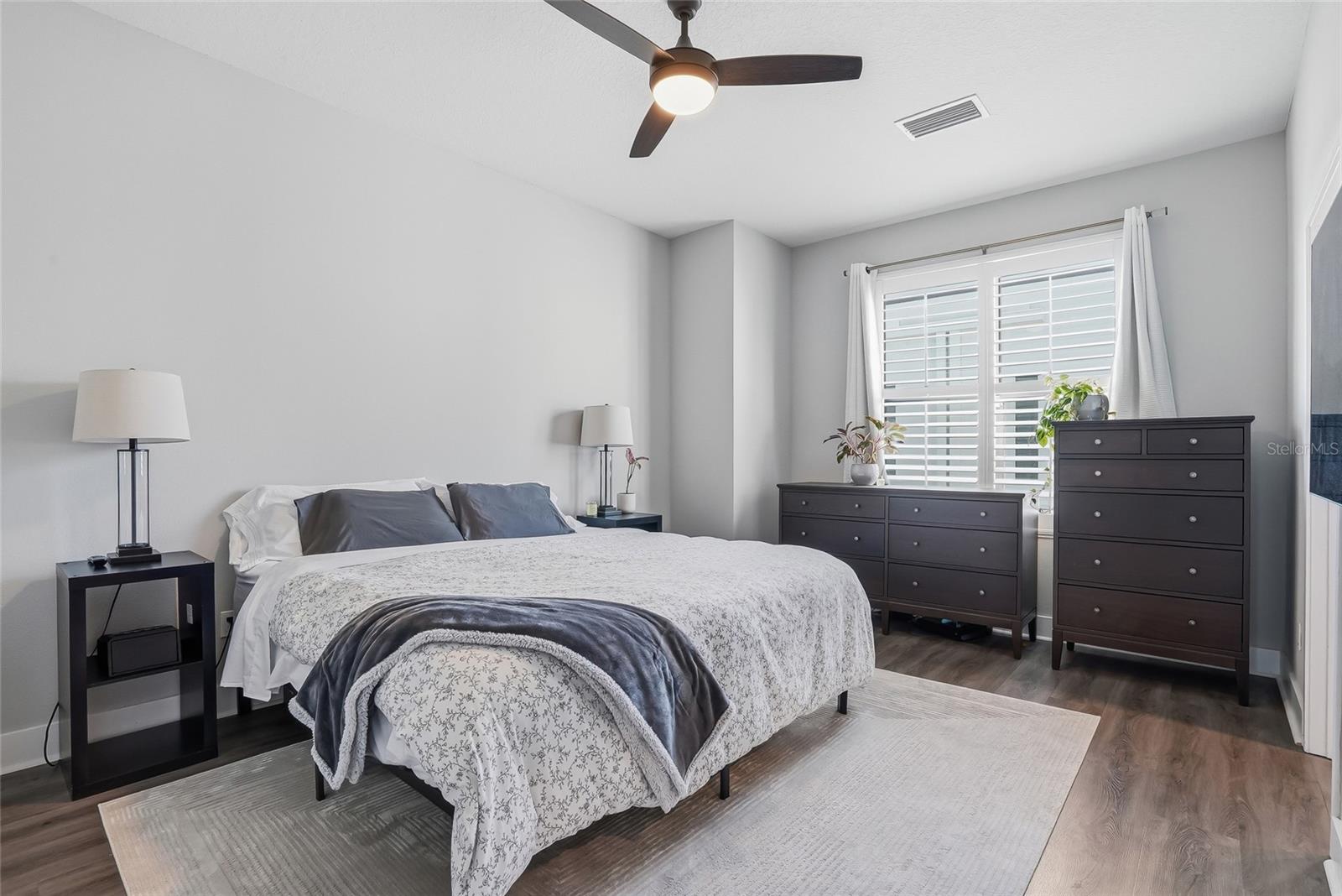 SOUTH WESTSHORE TWNHMS - Residential