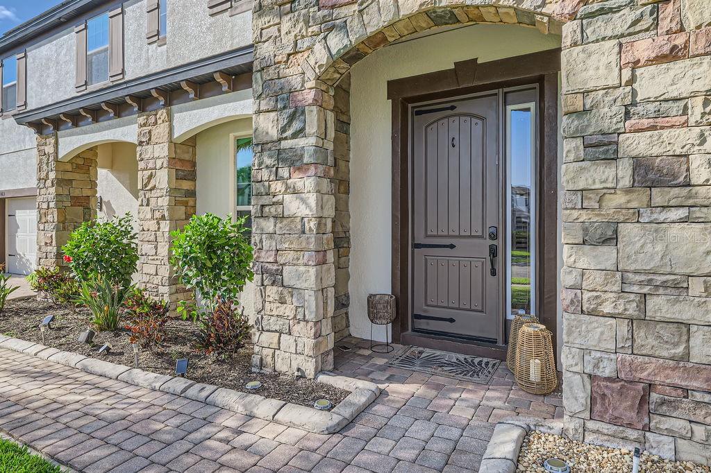 15465 HERON HIDEAWAY CIRCLE