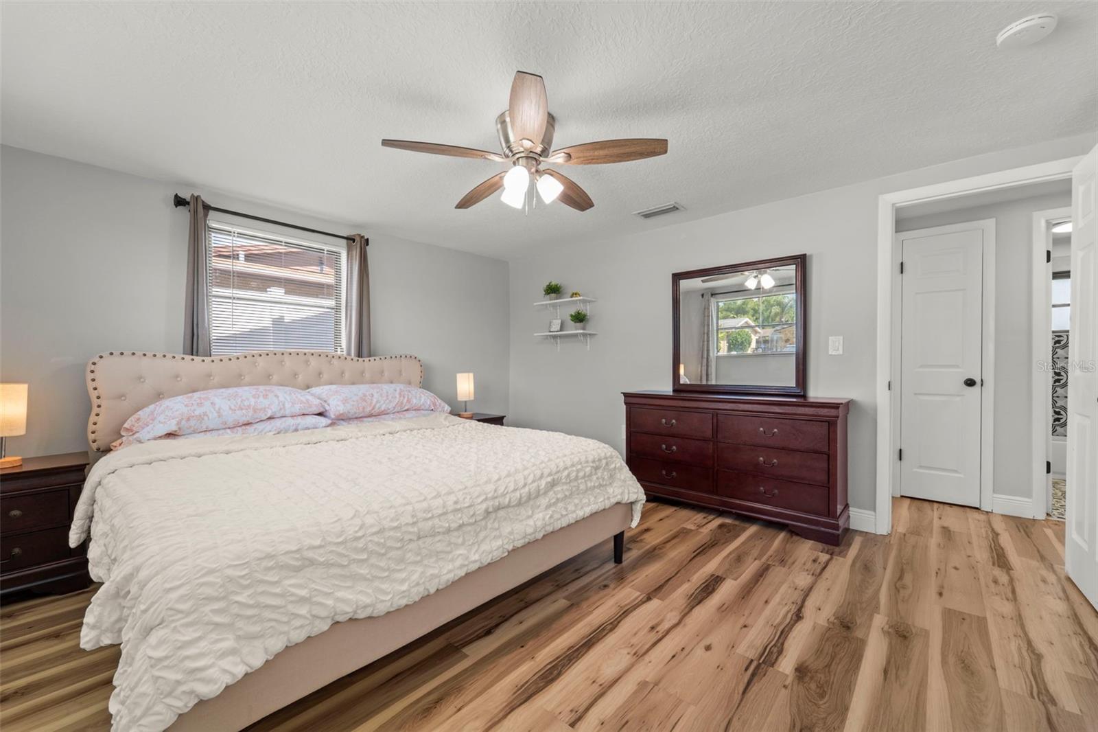 HOLIDAY GARDENS ESTATES - Residential