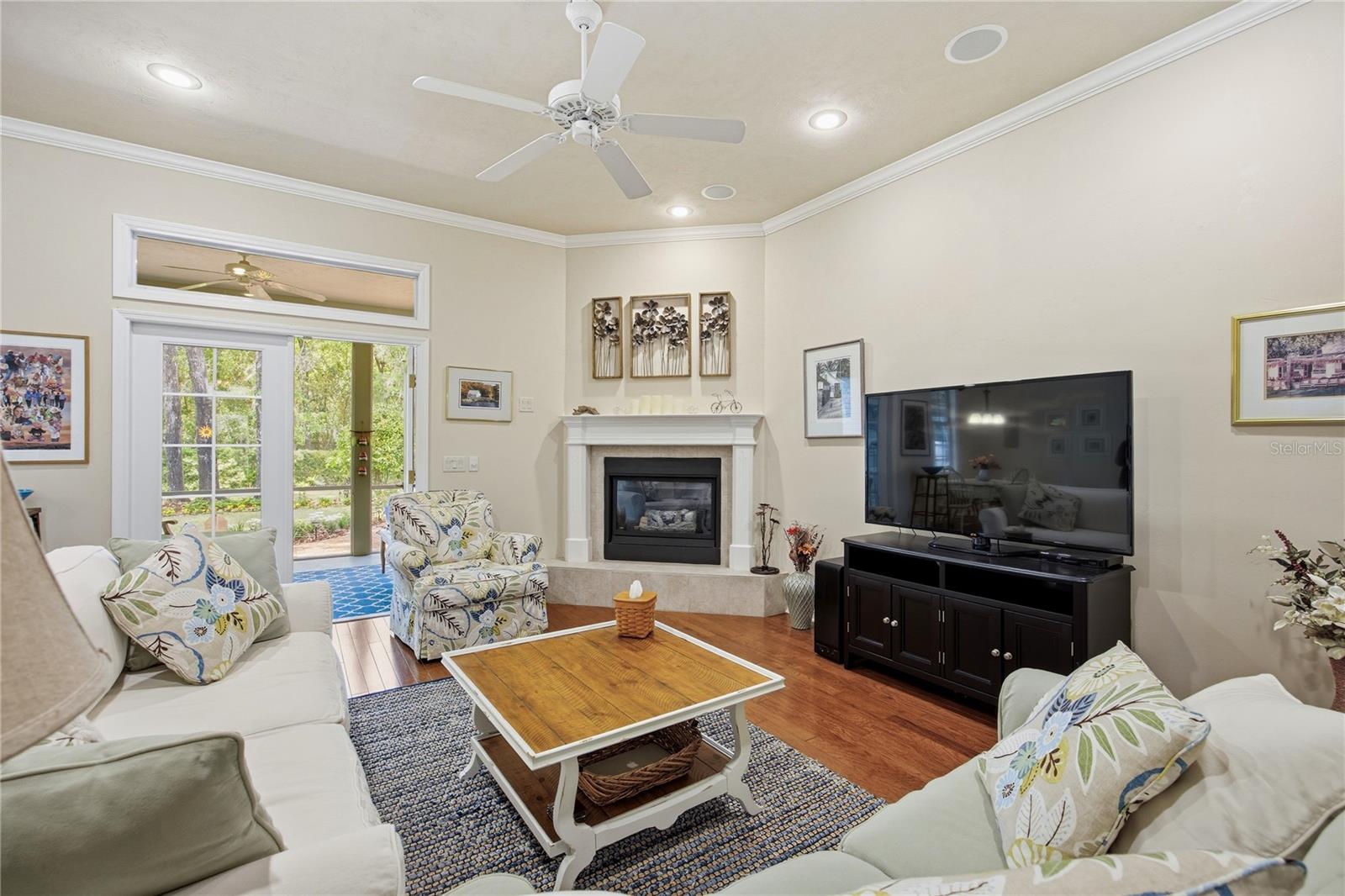 ELOISE GARDENS - Residential