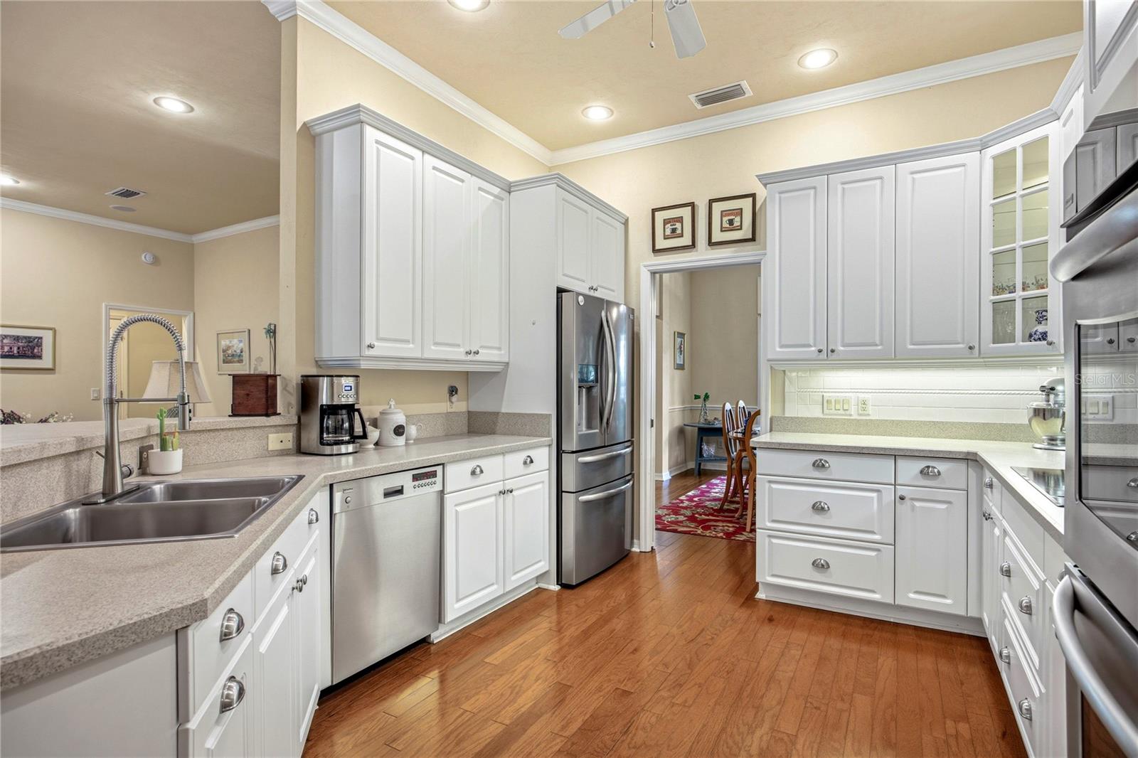 ELOISE GARDENS - Residential