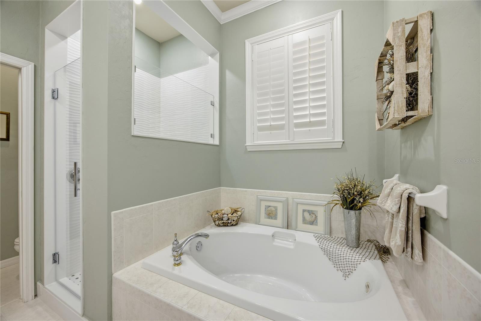 ELOISE GARDENS - Residential