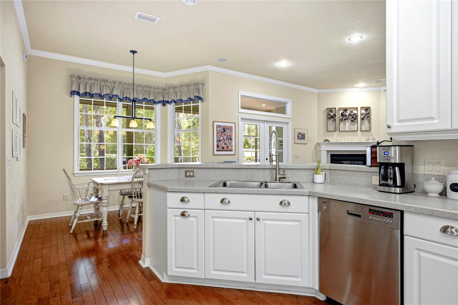 ELOISE GARDENS - Residential