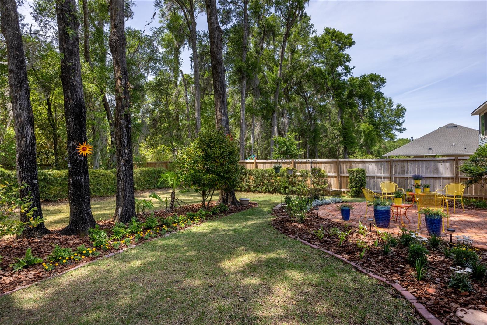 ELOISE GARDENS - Residential