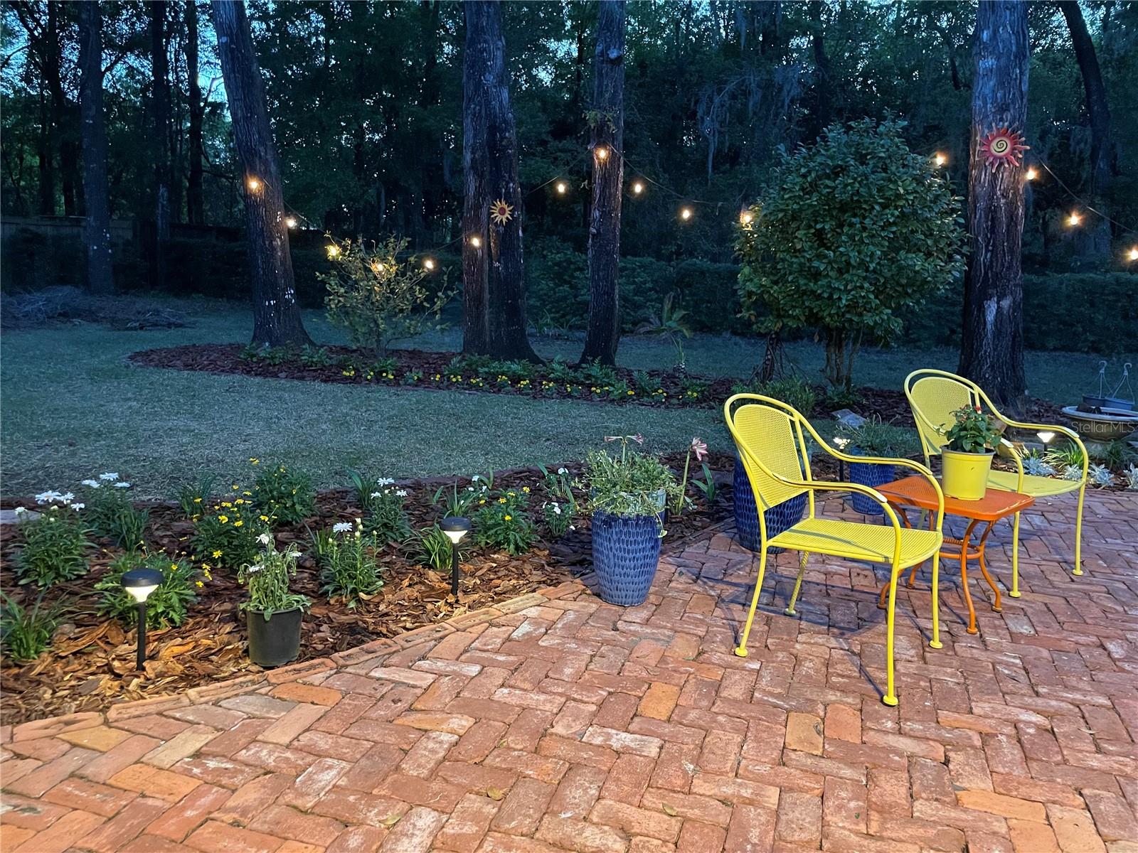 ELOISE GARDENS - Residential