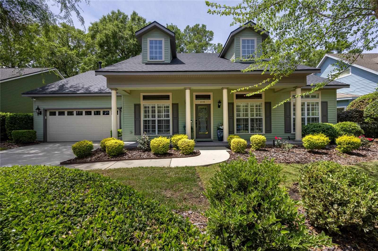 ELOISE GARDENS - Residential