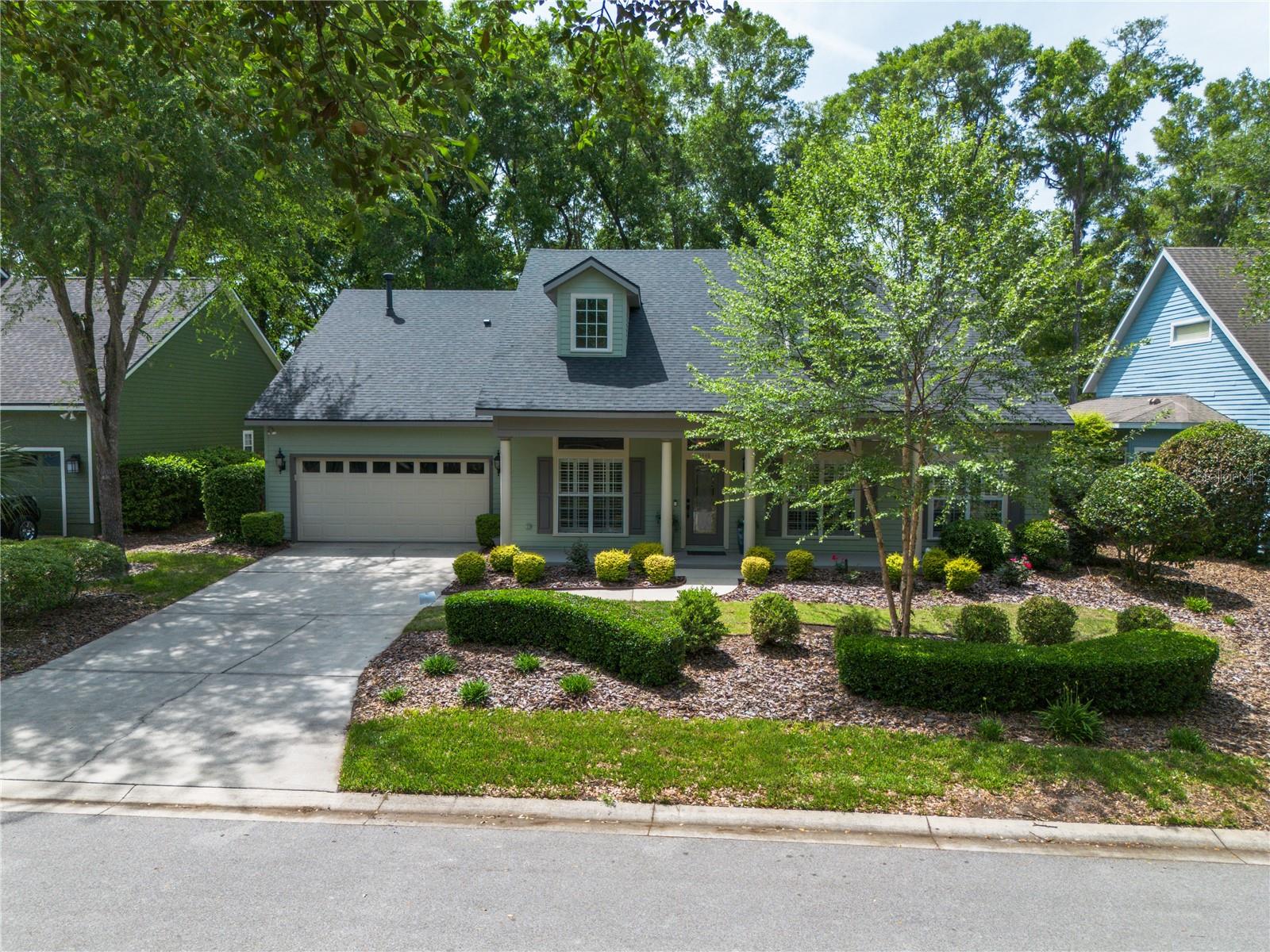 ELOISE GARDENS - Residential