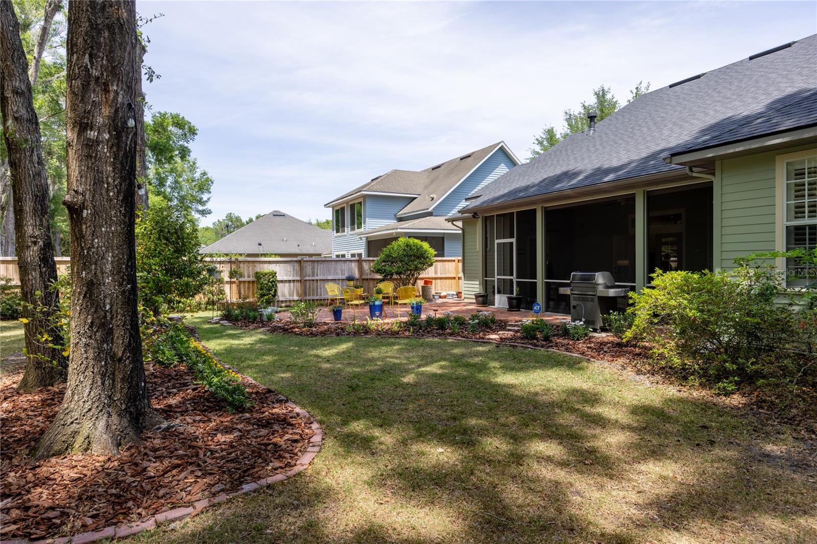 ELOISE GARDENS - Residential