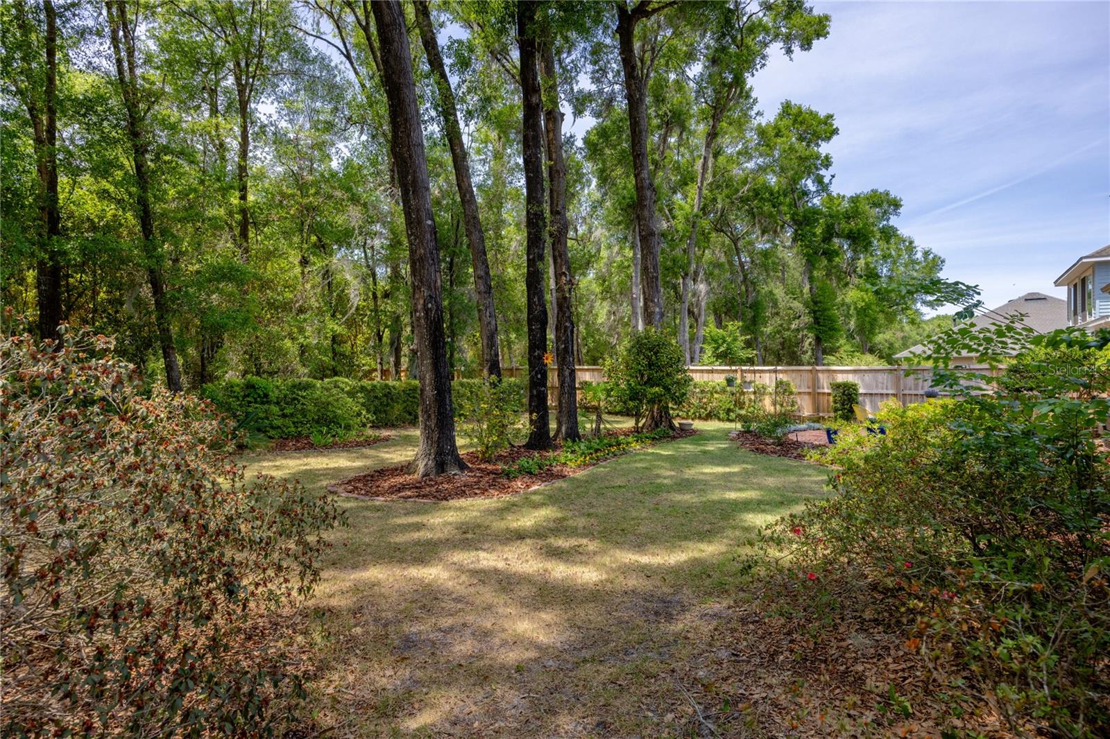 ELOISE GARDENS - Residential