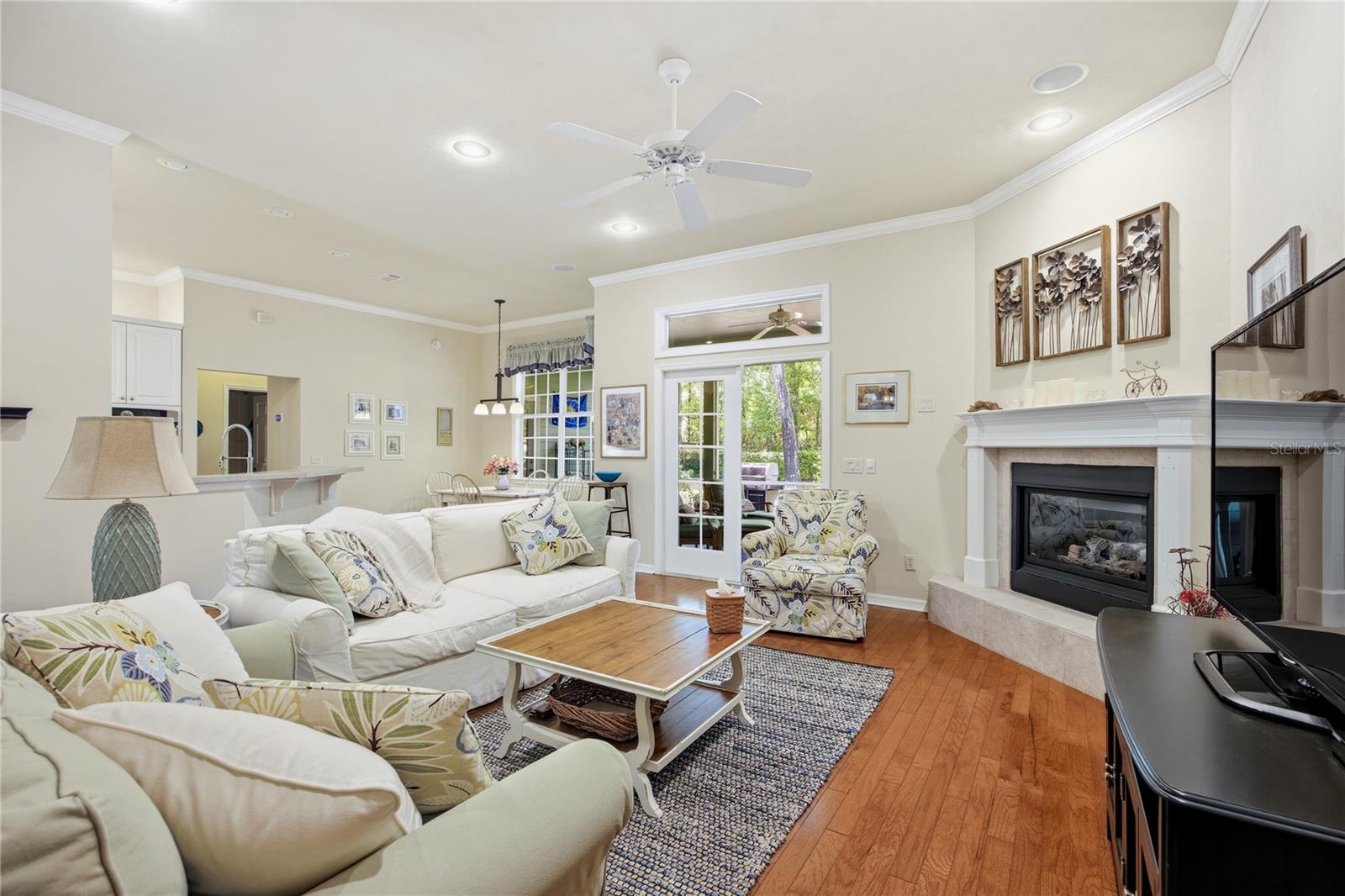 ELOISE GARDENS - Residential