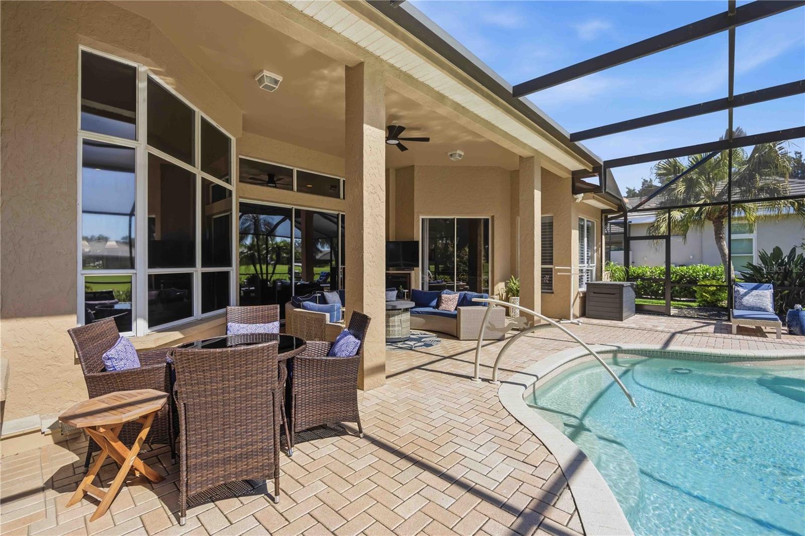 VENICE GOLF & COUNTRY CLUB - Residential
