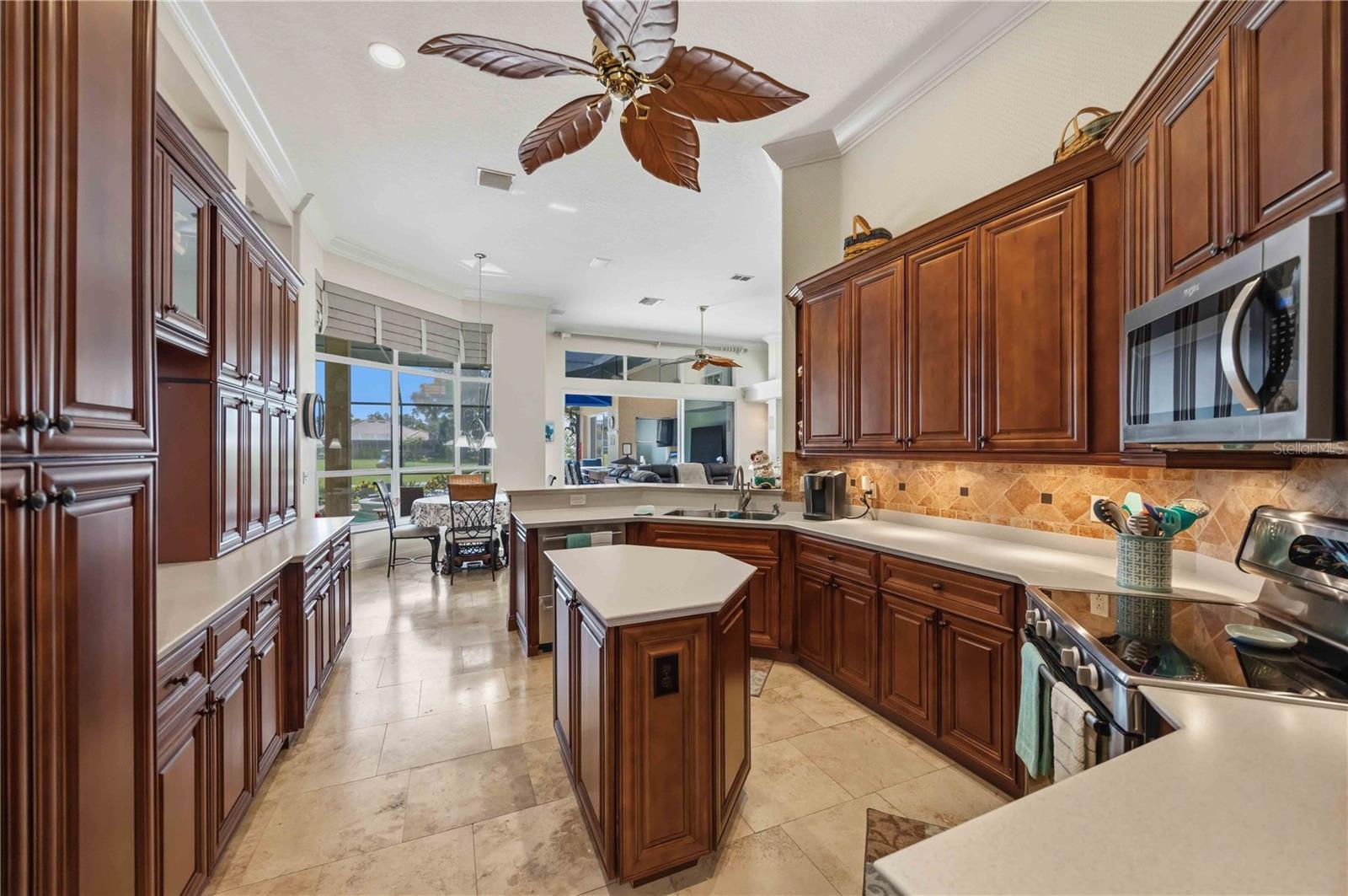 VENICE GOLF & COUNTRY CLUB - Residential