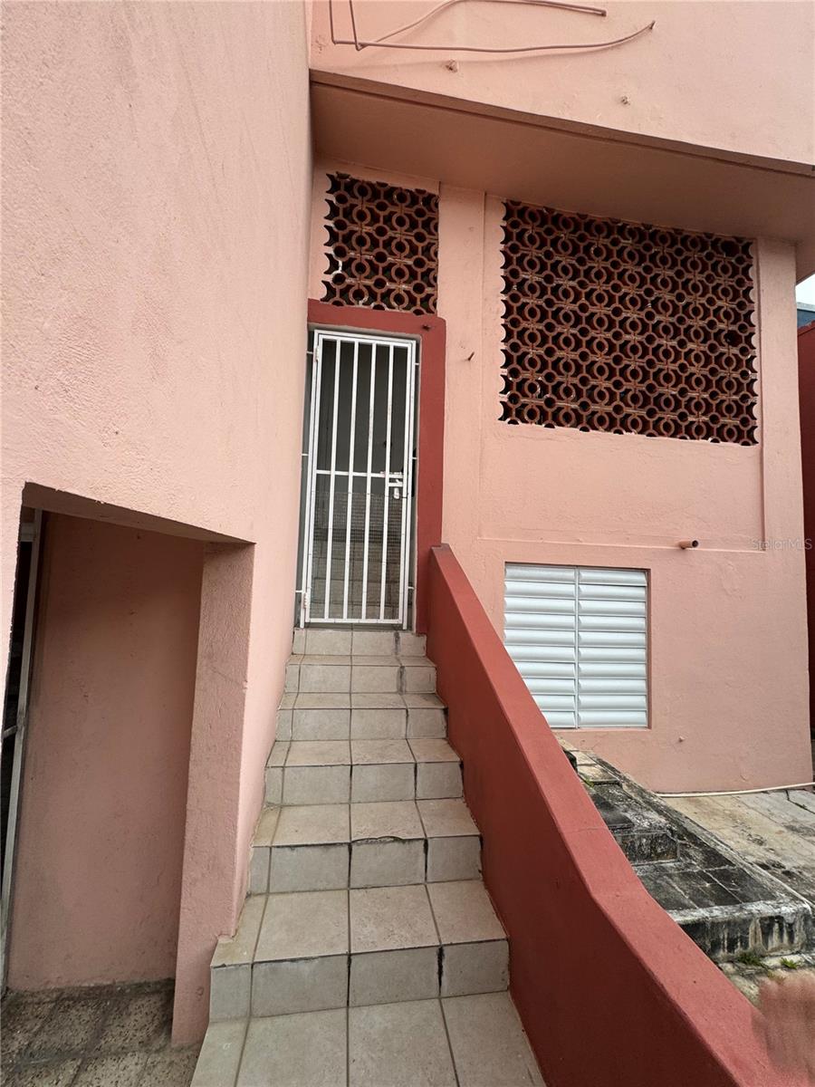 274 CALLE CAROLINA