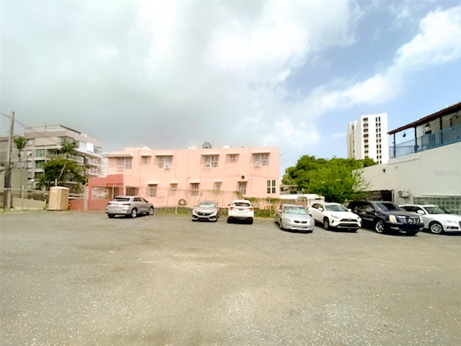 274 CALLE CAROLINA