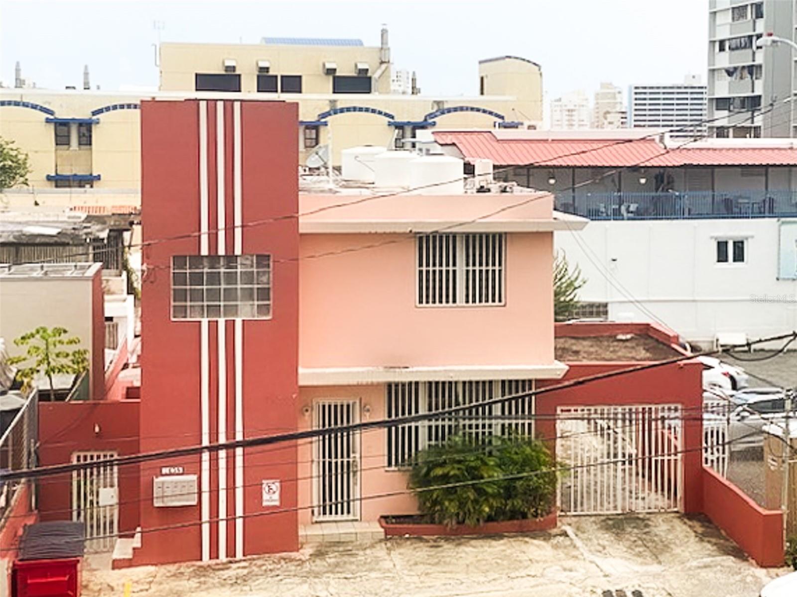 274 CALLE CAROLINA