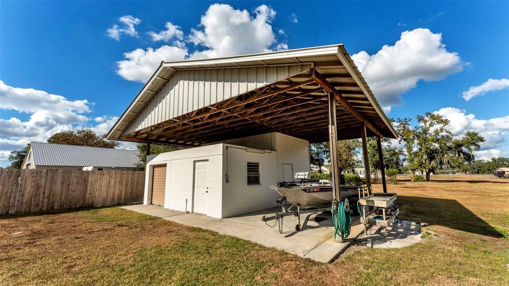 Photo of 9326 Edison Road, Lithia, FL 33547 (MLS # L4958477)