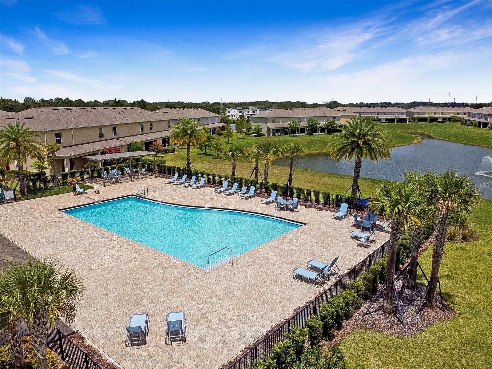 LAKE BLUFF/TOWN CENTER EAST-PH - Residential Lease