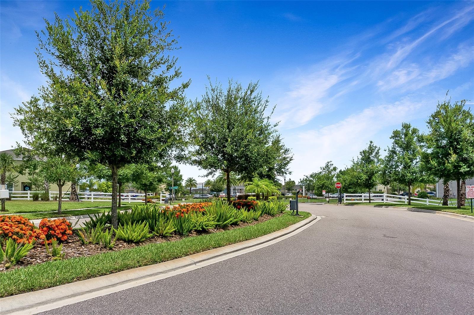 LAKE BLUFF/TOWN CENTER EAST-PH - Residential Lease