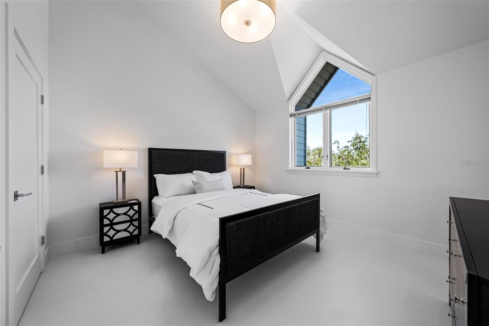 TIDY ISLAND PH II - Residential