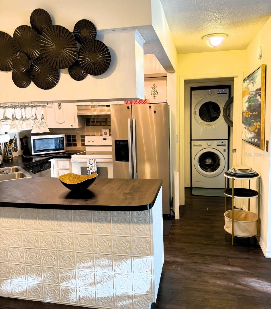 BAYSHORE PLACE A CONDO - Residential