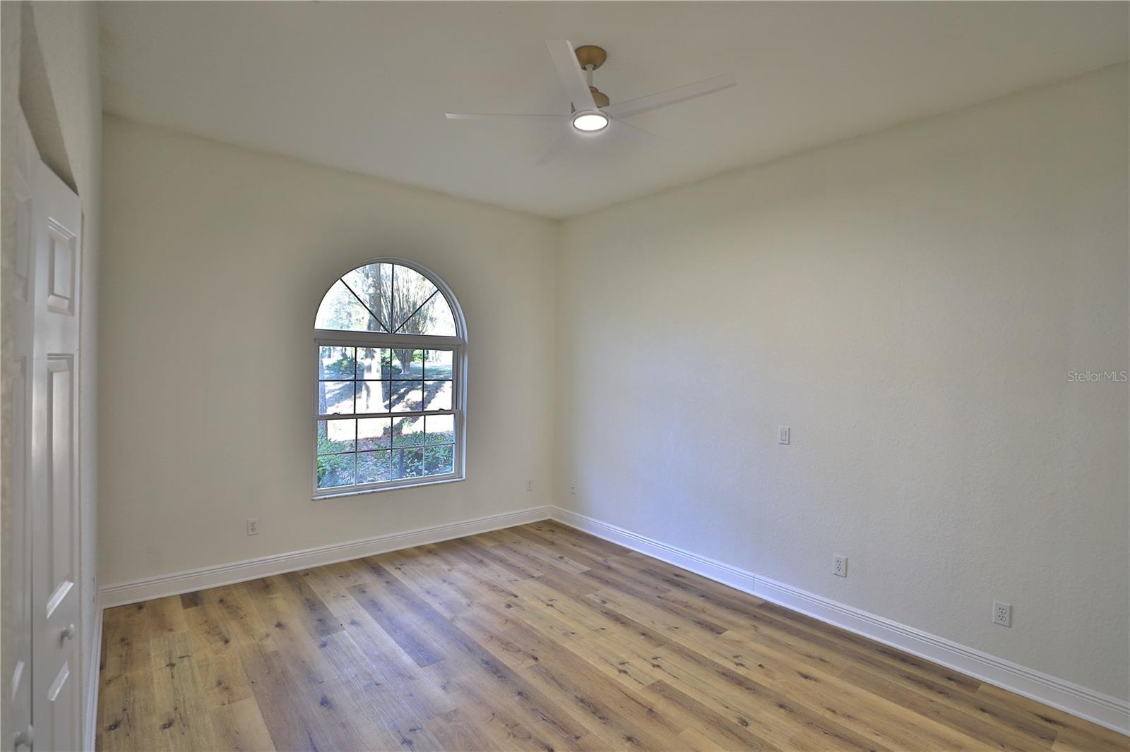 COUNTRY CLUB/OCALA UN 01 - Residential