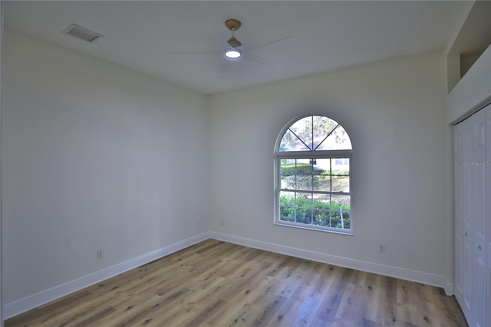 COUNTRY CLUB/OCALA UN 01 - Residential