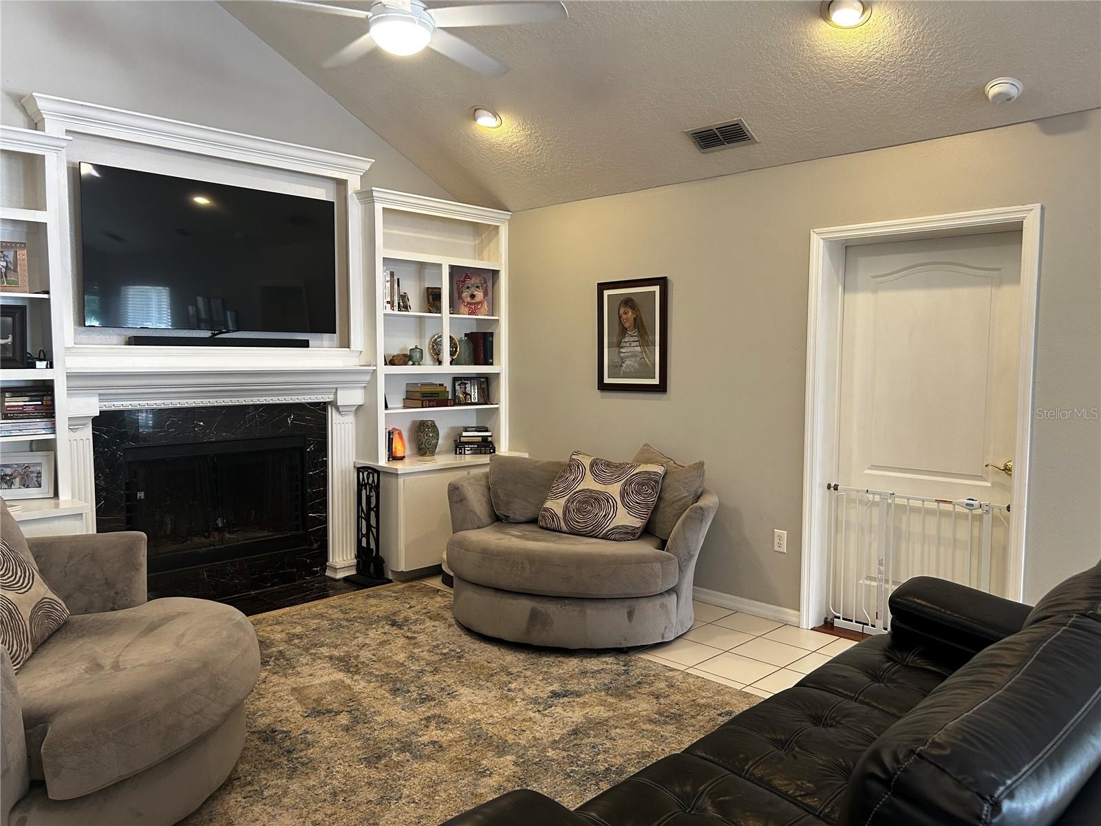 HAMILTON PLACE - Residential