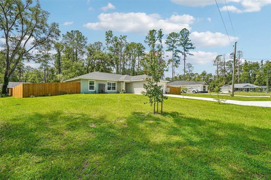 Photo of 9971 N Bamboo Way, Dunnellon, FL 34434 (MLS # TB8522838)