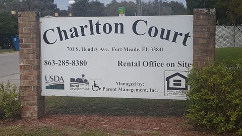 701 S HENDRY FORT MEADE FL 33841