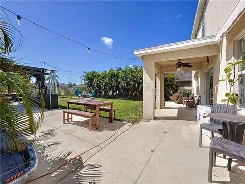 A home in WIMAUMA