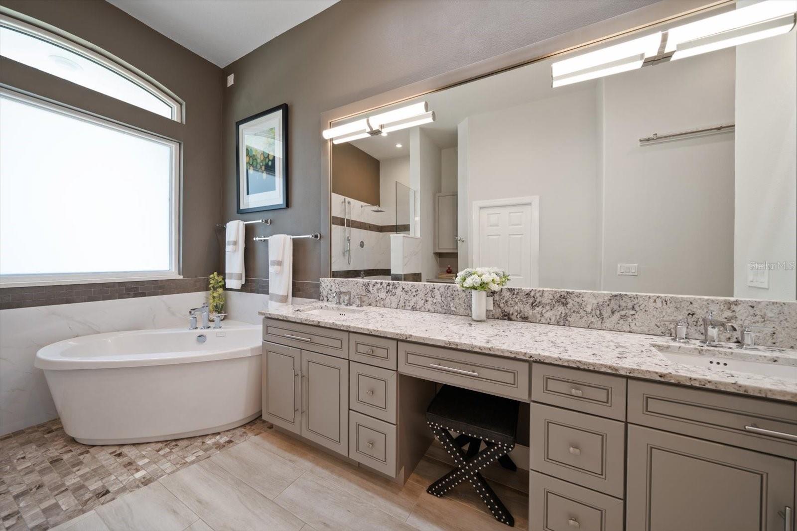 SUNSET BAY LOT 14 - Residential