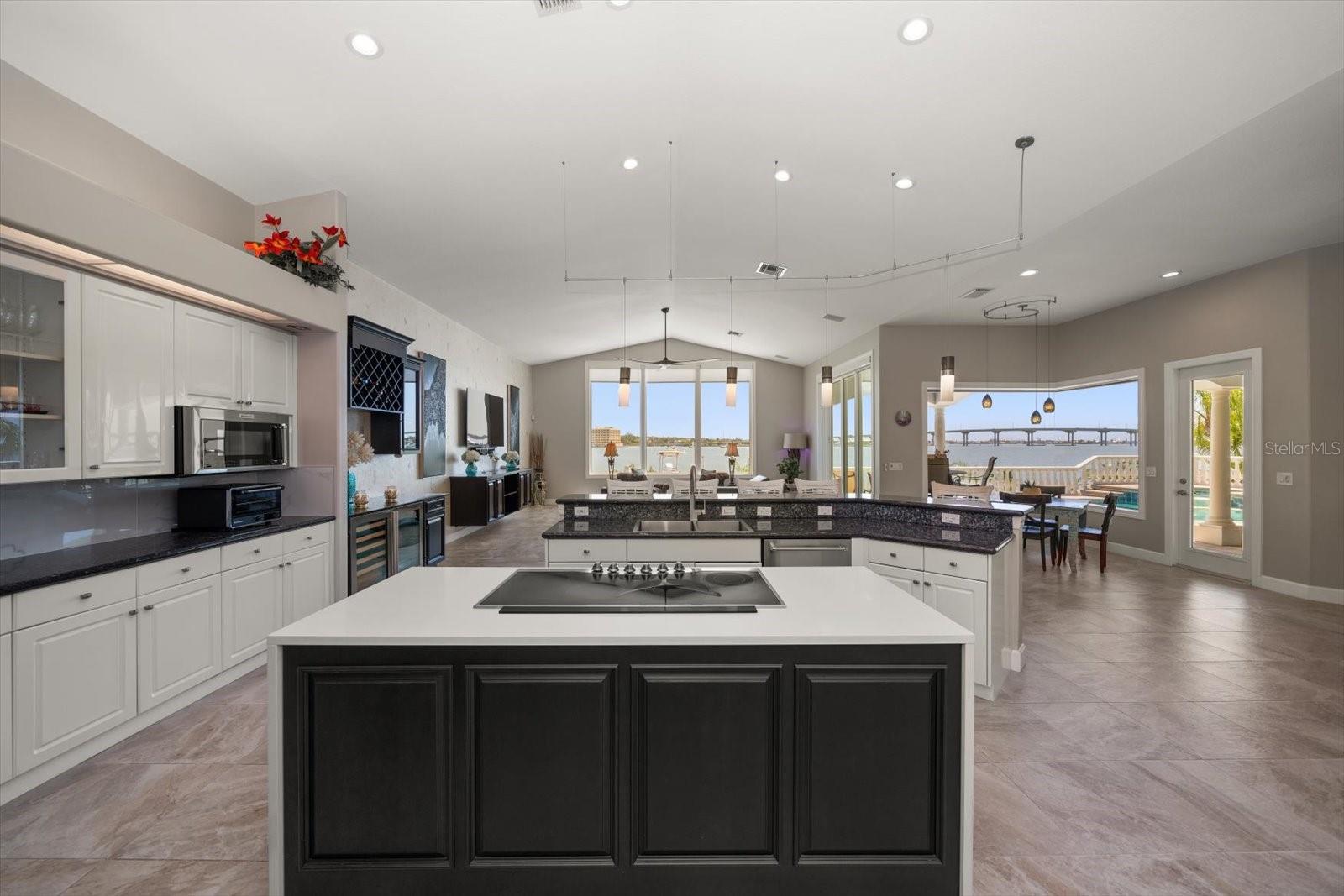 SUNSET BAY LOT 14 - Residential