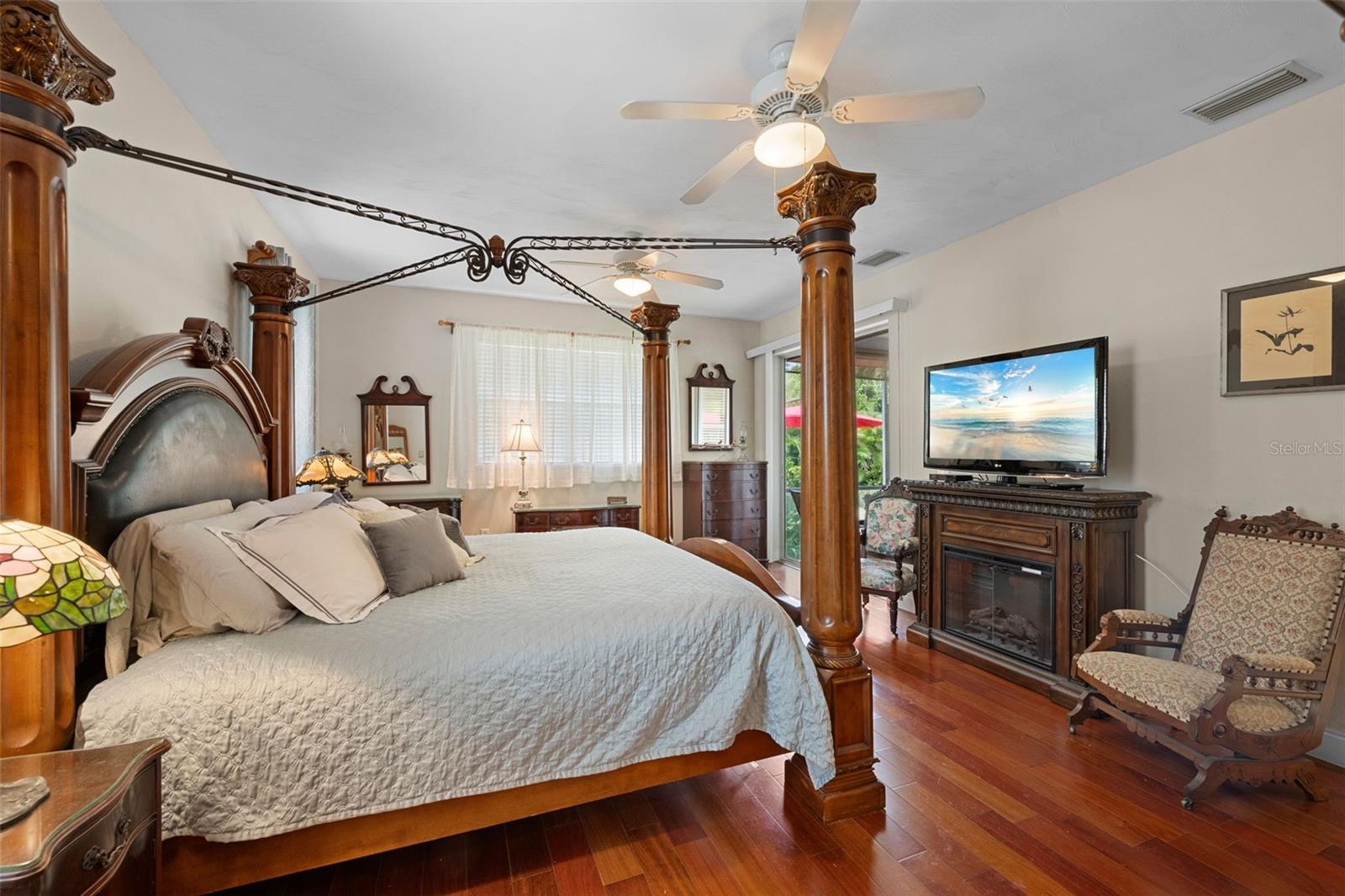 RIVER HARBOR WEST - Residential