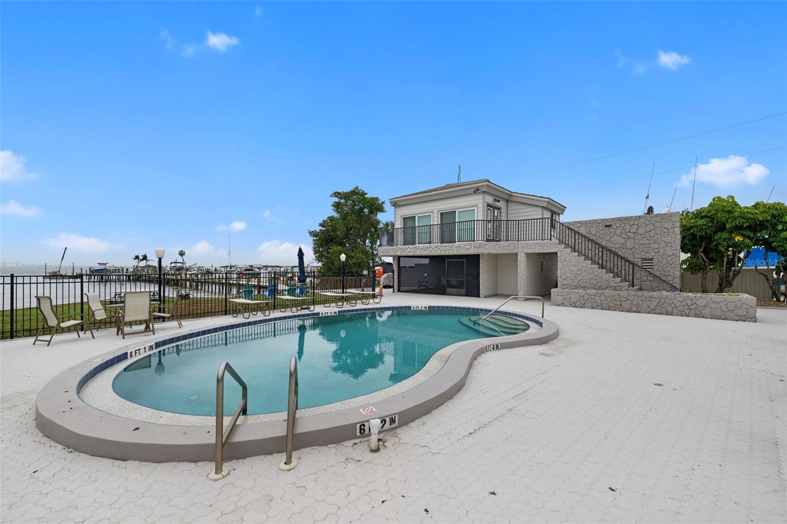 RIVER HARBOR WEST - Residential