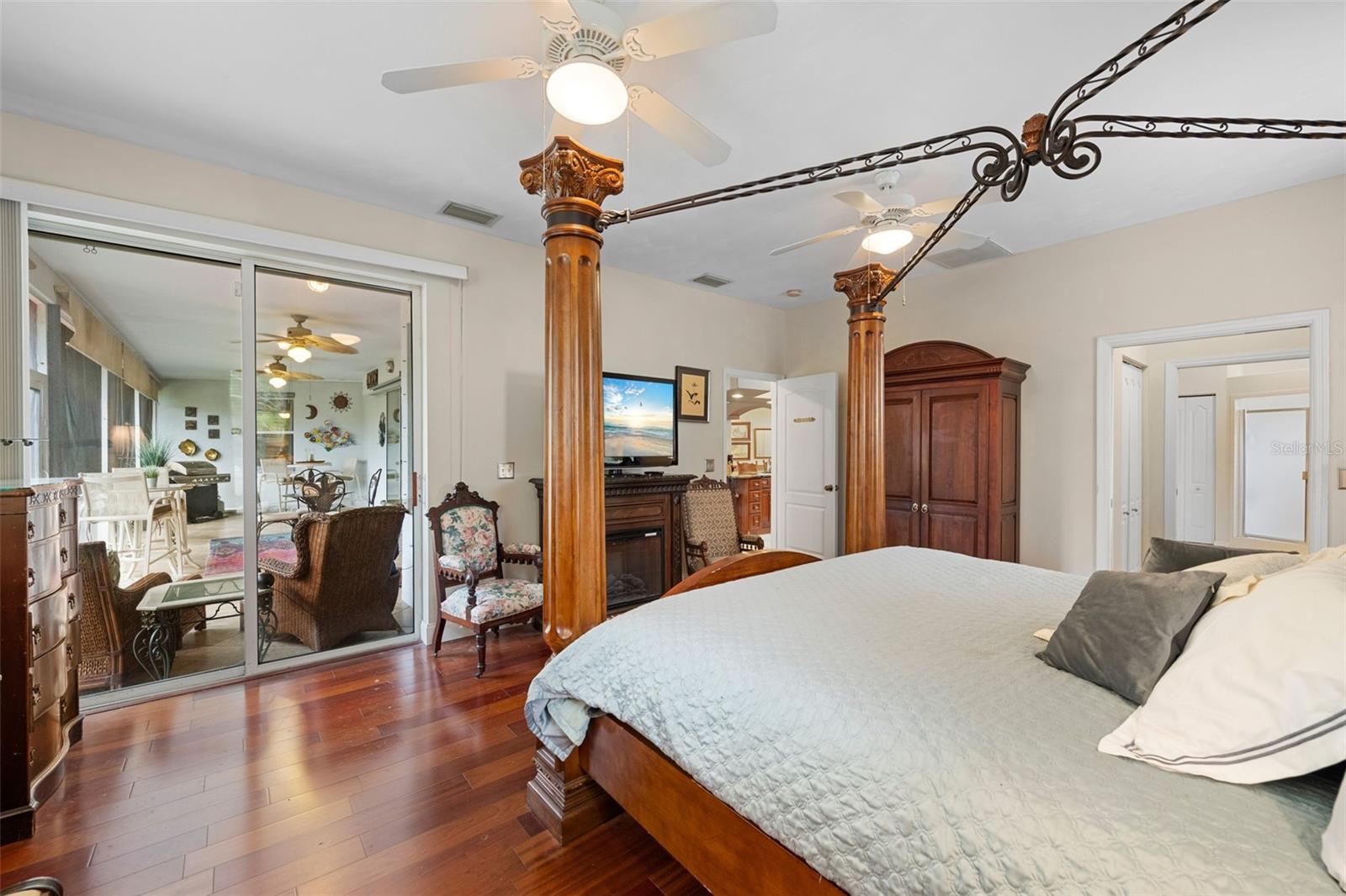 RIVER HARBOR WEST - Residential