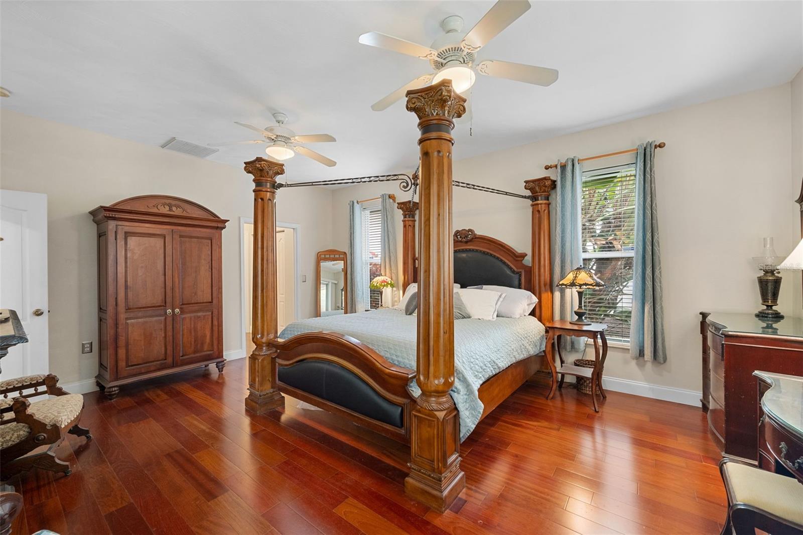 RIVER HARBOR WEST - Residential