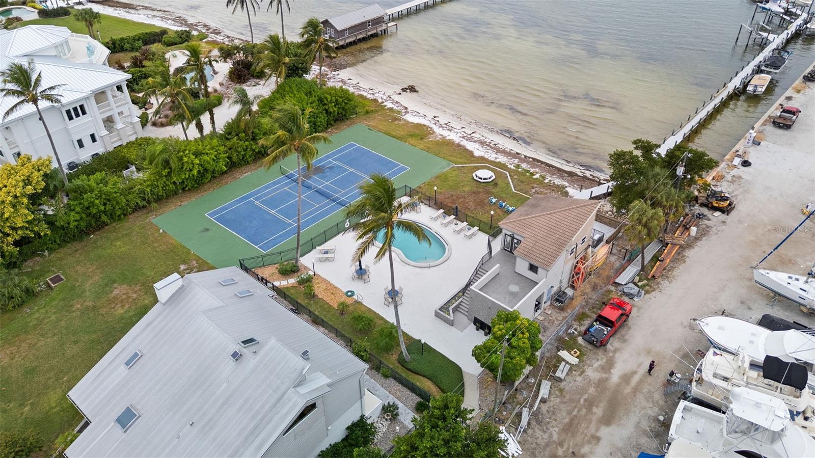 RIVER HARBOR WEST - Residential